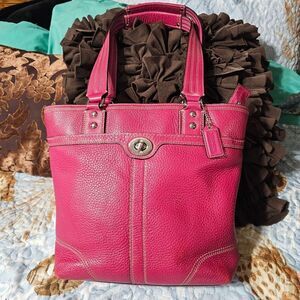 2009 Coach Y2K Hamptons Shoulder Bag in Thick Hot Pink Pebbled Leather